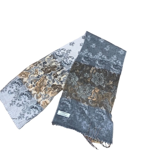 Croft and Barrow Reversible Scarf - Picture 4 of 7